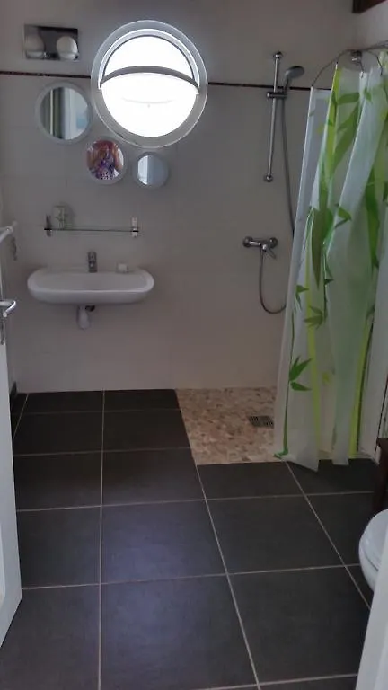Van Dan Vwel - Les Pieds Dans L'Eau Apartament Le François